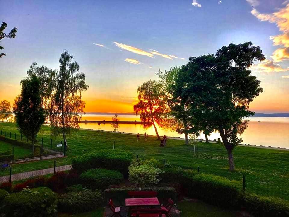 Balaton Beachside Apartman Siofok N1 Zewnętrze zdjęcie